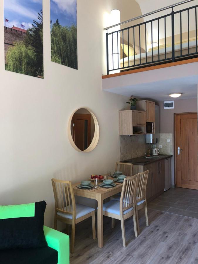 Castellum Apartmanhaz Gyula Bagian luar foto